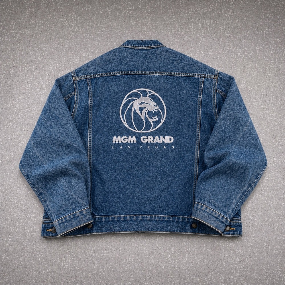 Vintage MGM Grand Jacket Mens Large‎ Blue Denim Lion Logo Las Vegas Casino 90s
